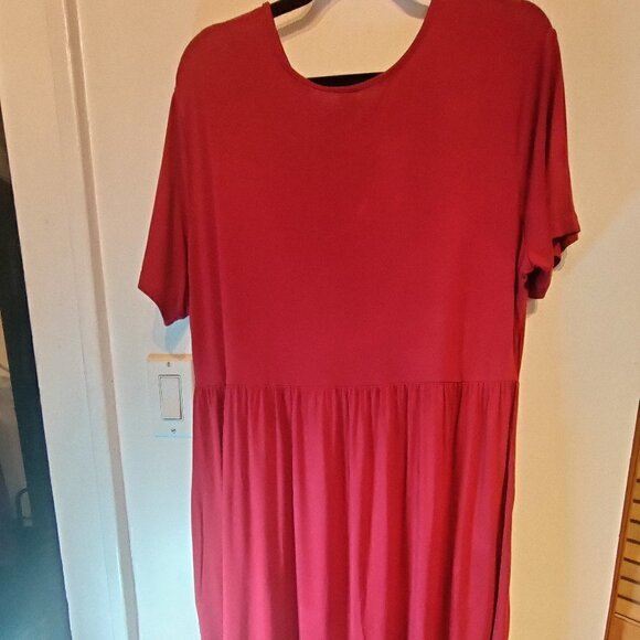 Red Dress, Wine Color, Short Sleeve pullover top with pleated skirt, wonderful - Picture 4 of 5